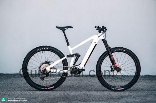 Moustache Samedi 29 Game 6 ficha-técnica e avaliações